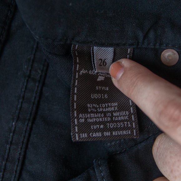 7 For All Mankind Solid Black Stirrup Foot Mid Rise Waist Skinny Jeans Size 26 - Picture 6 of 8